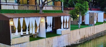 Baanrimnam Resort Lopburi