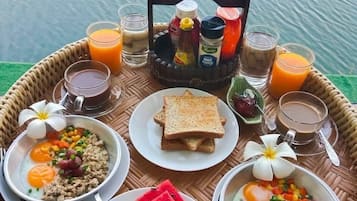 Daily self-serve breakfast (THB 350 per person)