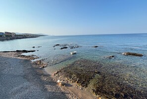 Una spiaggia nelle vicinanze