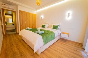 2 bedrooms, iron/ironing board, Internet, bed sheets