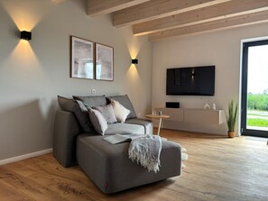 TV, table tennis - Pure hygge on the North Sea - your special time-out in the listed Gulfhof (Wangerland)