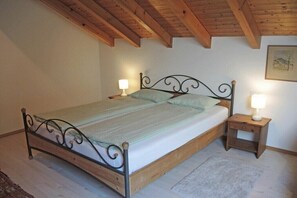 3 bedrooms, iron/ironing board, free WiFi - Holiday home in Verscio with swimming pool (Verscio)