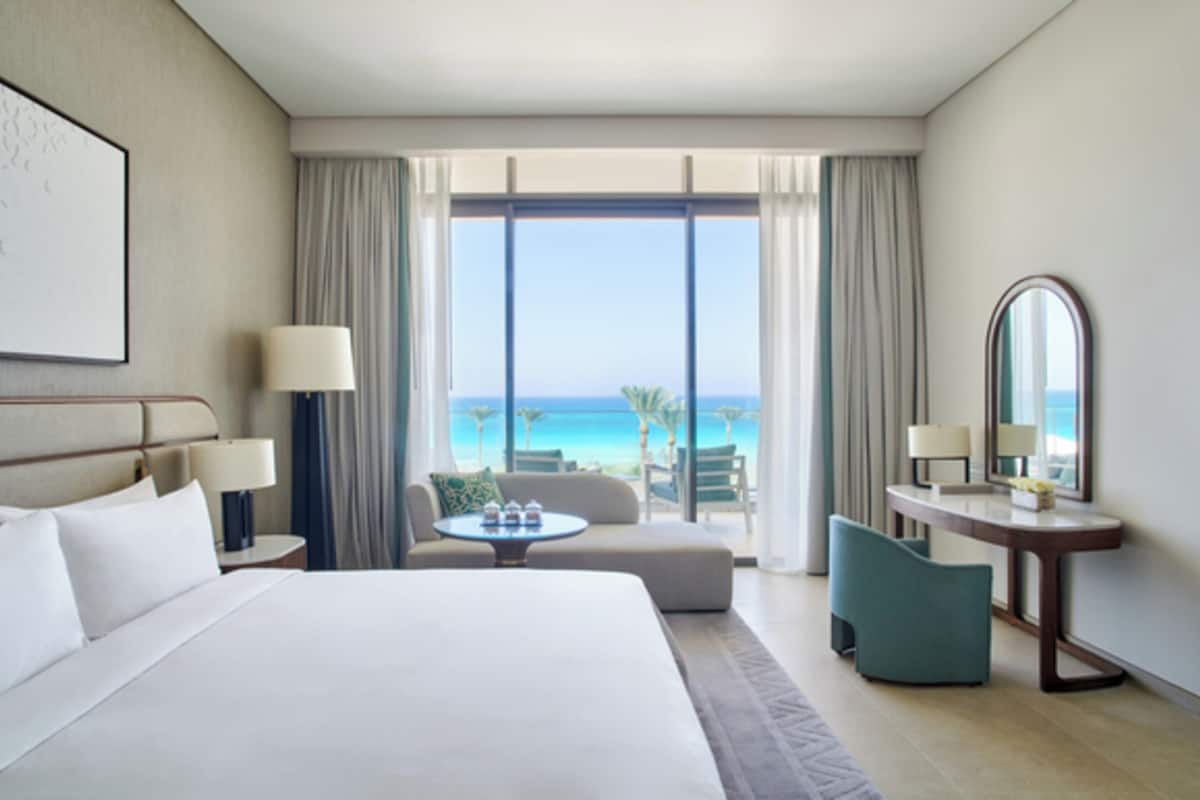 Minibar, desk, iron/ironing board, free WiFi