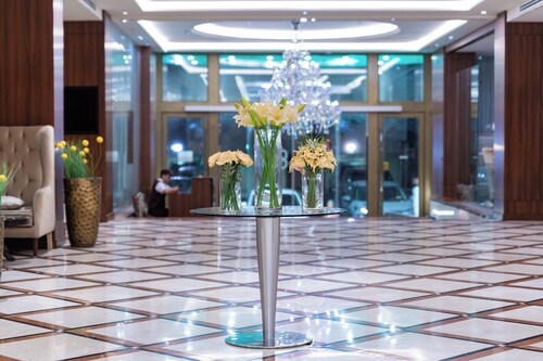 Belvilla Alhamra Vivid Plaza Hotel