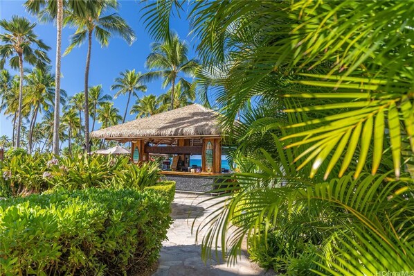 Property grounds - O-523 Sunset Hale Retreat - Ko Olina Beach Villa. Steps to the Pool and Beach! (Kapolei)