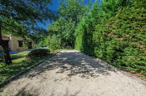 Property grounds - House with swimming pool in Périgord Noir near Josephine Baker's castle (Veyrines-de-Domme)