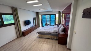 Decoración personalizada, muebles diferentes y wifi gratis