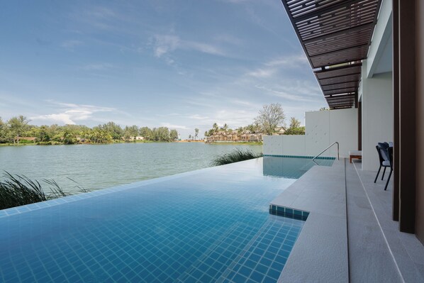 Lägenhet Deluxe - privat pool - sjöutsikt | Terrass/Patio