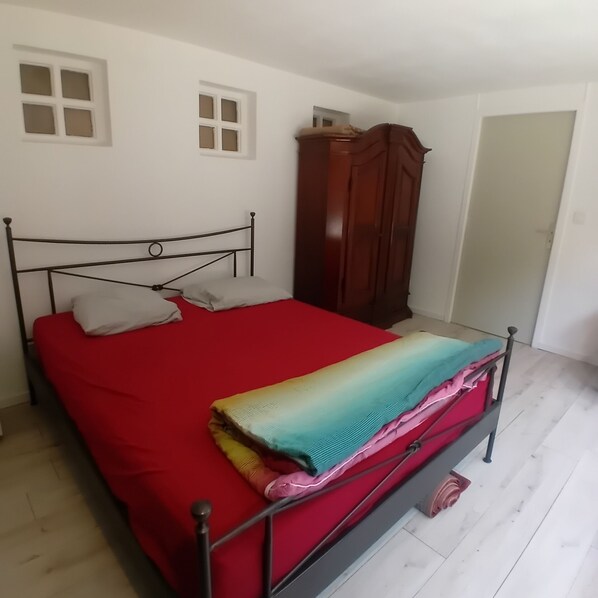 1 bedroom, Internet, bed sheets