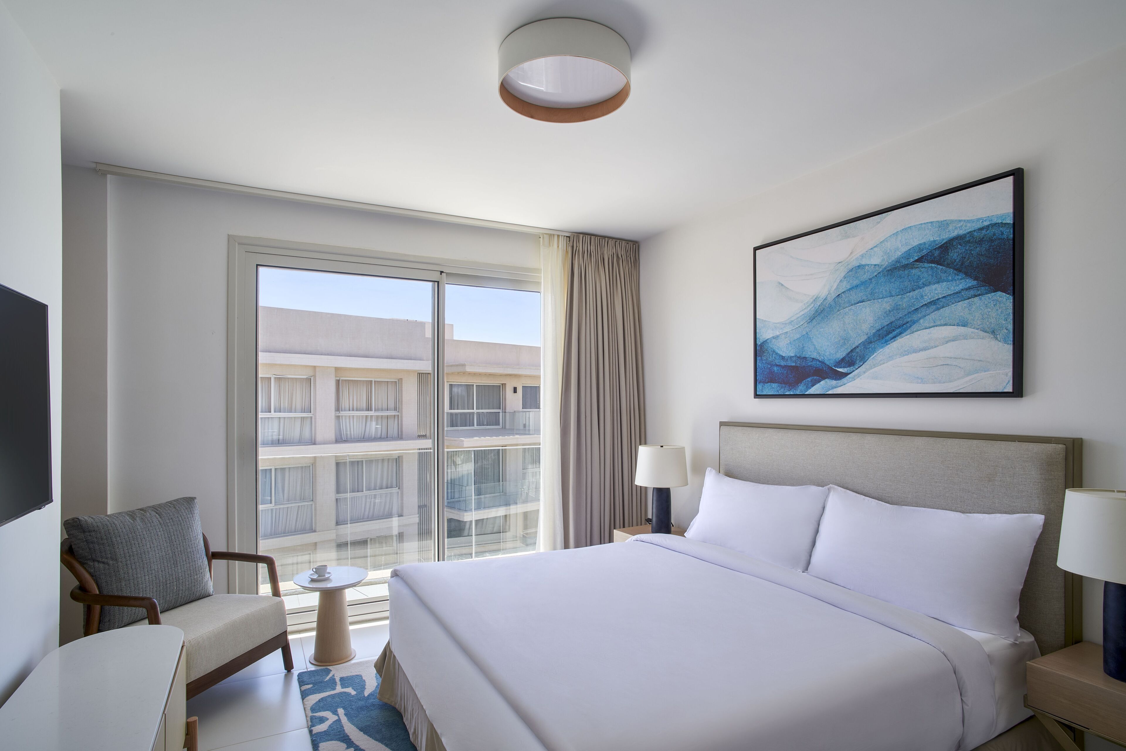 Deluxe Four Bedroom Suite Marina View | In-room safe, desk, blackout drapes, iron/ironing board