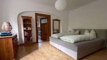 2 Schlafzimmer, Internetzugang, Bettwäsche