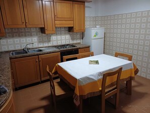Oven, stovetop