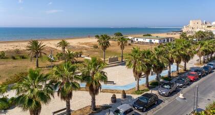Cozy apartment for 4 people 5 minutes from Black Stones beach