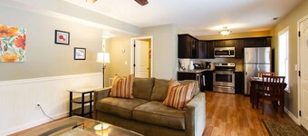 Golden Pines Villa on Choice Avenue - Steps to Downtown