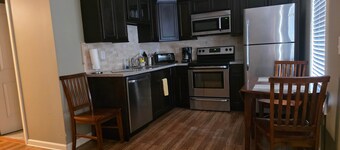 Golden Pines Villa on Choice Avenue - Steps to Downtown