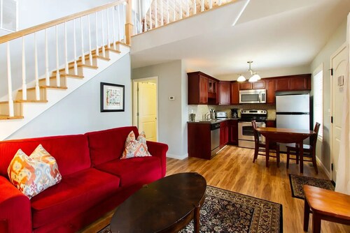 Mtn View Villa on Choice Avenue - Steps to Downtown