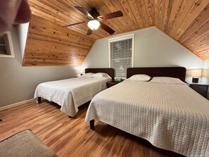 2 chambres, fer et planche à repasser, Wi-Fi, draps fournis