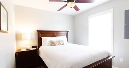 Mtn View Villa on Choice Avenue - Steps to Downtown