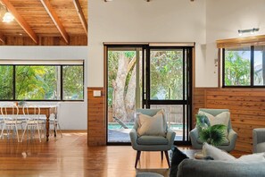 TV, fireplace, books, offices