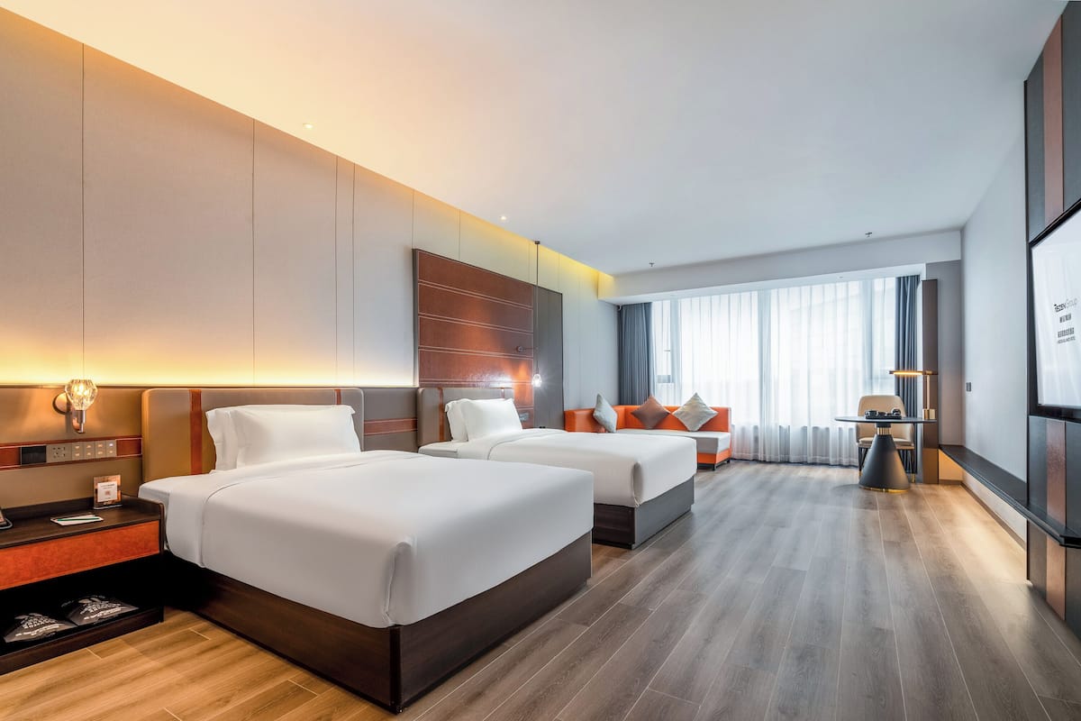 Comfort Double Room | Blackout curtains, iron/ironing board, free WiFi