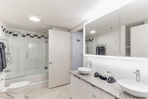 Shower, free toiletries, hair dryer, towels