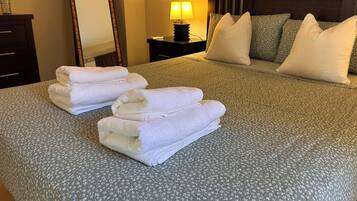 Family Apartment, 2 Bedrooms, Kitchen, City View | Iron/ironing board, free WiFi