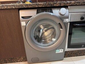 ファミリー アパートメント 2 ベッドルーム キッチン シティビュー | 専用キッチン