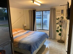 4 bedrooms, WiFi, bed sheets