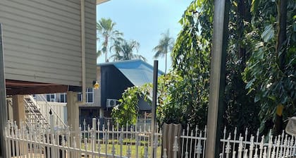 Older typical darwin house 2 story - A/C and Fans to suit darwin climate - plenty or Ground level area to relax and give feelings of openness - Inground Spa to relax and entertain out back of pathed area