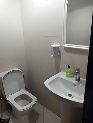 Dusche, Handtücher, Seife, Shampoo