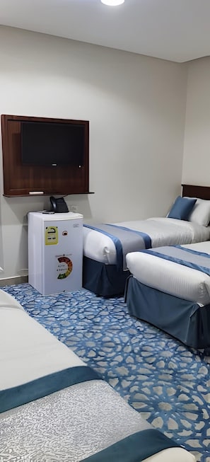 Habitación cuádruple | Wifi gratis y ropa de cama