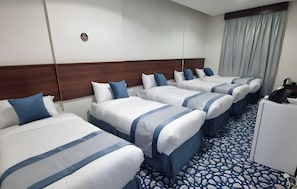 Quadruple Room | Free WiFi, bed sheets