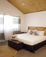 Deluxe Suite, Pool View | Minibar, in-room safe, individually decorated, individually furnished