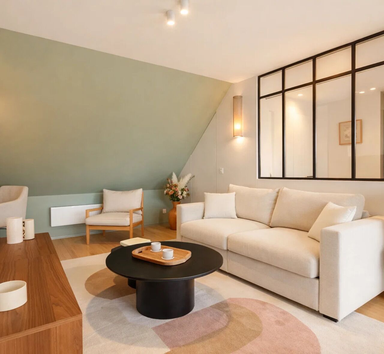 Deluxe-Penthouse, Stadtblick | Wohnbereich | Smart-TV