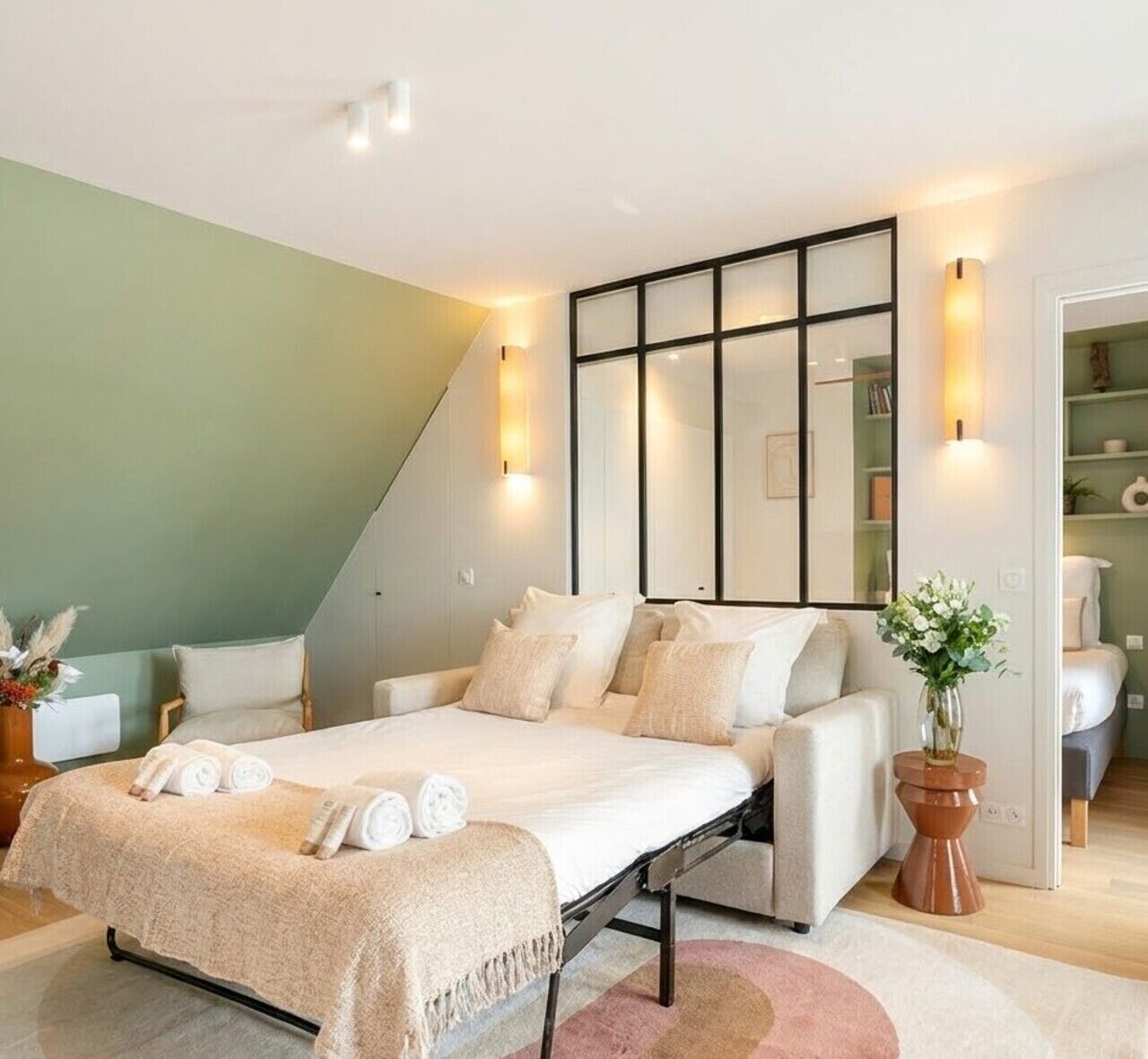 Deluxe-Penthouse, Stadtblick | Wohnbereich | Smart-TV