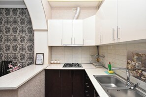 Private kitchen - Apartment on Kajaznuni street (Yerevan)