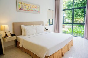Costa 2 Bedrooms with Balcony | Minibar, desk, free WiFi, bed sheets - CostaBella Resort Nha Trang (Nha Trang)