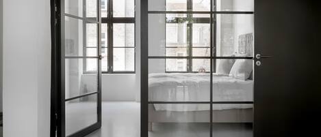 2 bedrooms, iron/ironing board, travel cot, WiFi