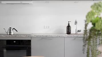 Refrigerador, horno, parrilla de estufa y lavavajillas