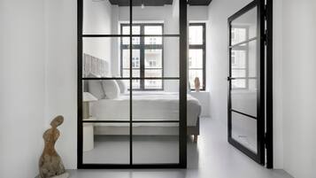 3 habitaciones, tabla de planchar con plancha, cuna de viaje y wifi