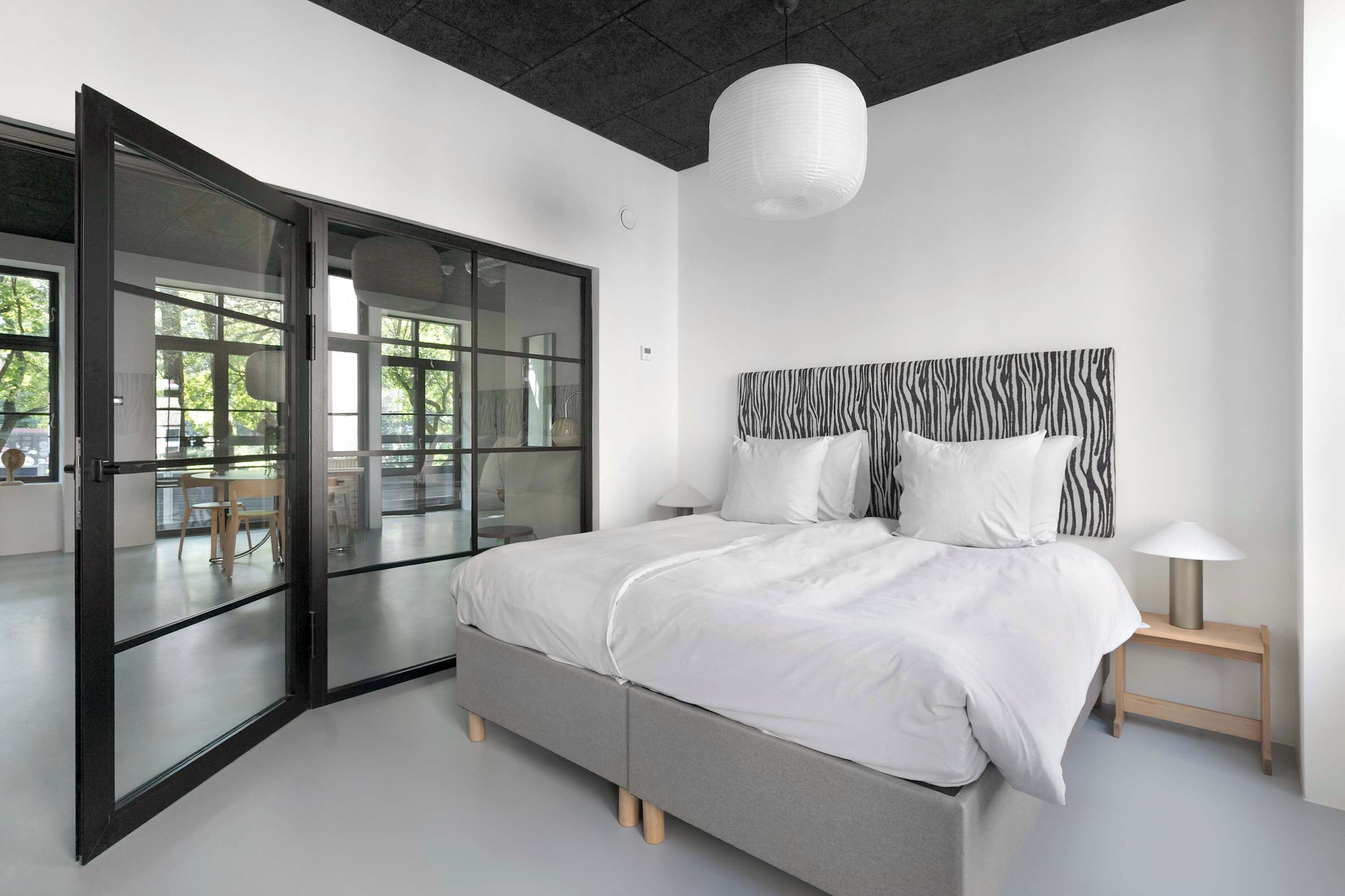 3 habitaciones, tabla de planchar con plancha, cuna de viaje y wifi 