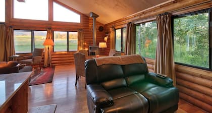 Gorgeous Teton Cabin - Breathtaking Mountain Views