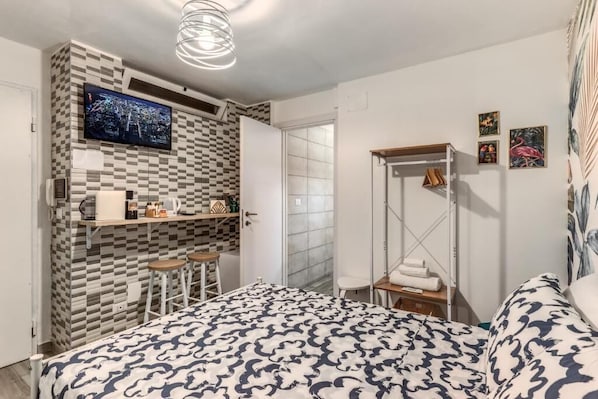 1 bedroom, WiFi, bed sheets