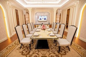 Room - The Premier Palace Hotel and Spa (Phnom Penh)