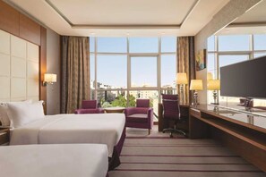 Minibar, desk, free WiFi, bed sheets