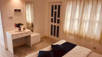 3 bedrooms, internet, bed sheets