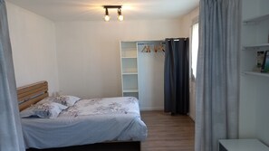 1 bedroom, WiFi, bed sheets