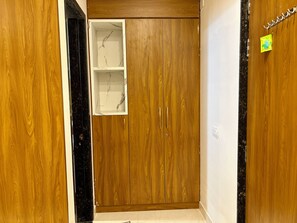Deluxe Double Room, Garden View | Laptop workspace, free WiFi