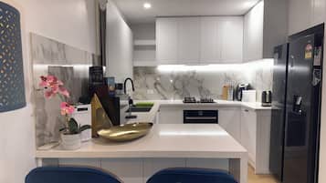 Microwave, oven, stovetop, dishwasher