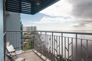 Room - Thompson Suites Okada (Bayshore 2 Residence) (Paranaque)